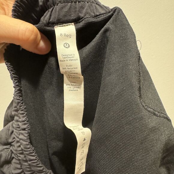 Lululemon Hotty Hot Short II Lined Running Workout 2.5 in Black W7ARKR Women 8 - Picture 6 of 7